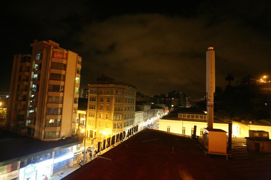 Hotel Puerta De Alcala فالبارايسو المظهر الخارجي الصورة