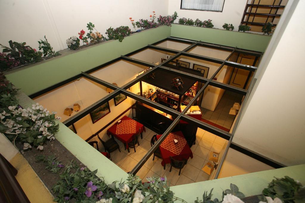 Hotel Puerta De Alcala فالبارايسو المظهر الخارجي الصورة