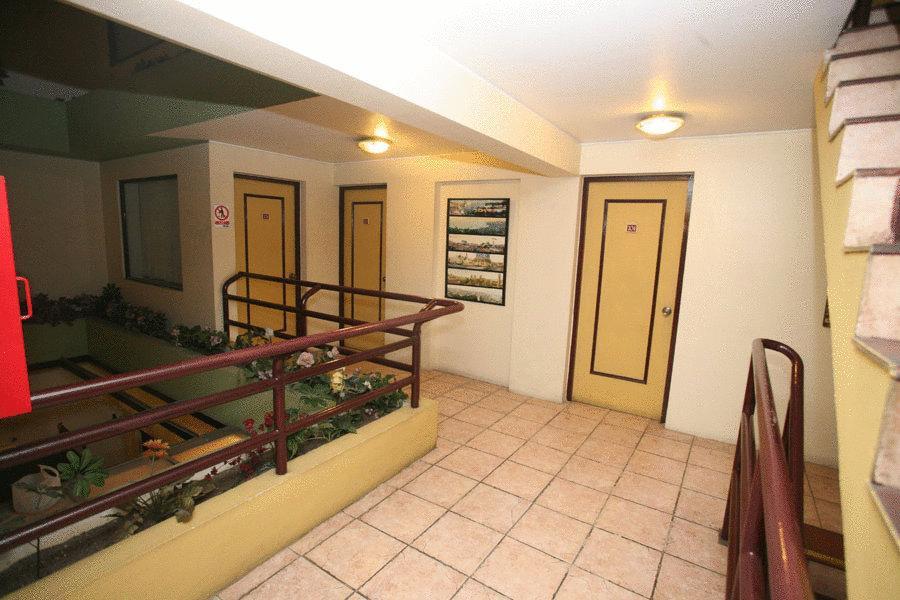 Hotel Puerta De Alcala فالبارايسو المظهر الخارجي الصورة